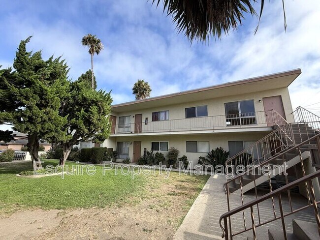 Building Photo - 2050 N Ventura Rd