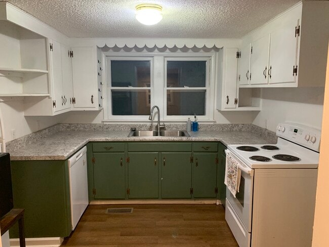 Building Photo - 354 Co Rd 353