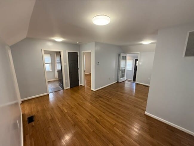 Building Photo - Hard to find Cozy 2BR Rambler!