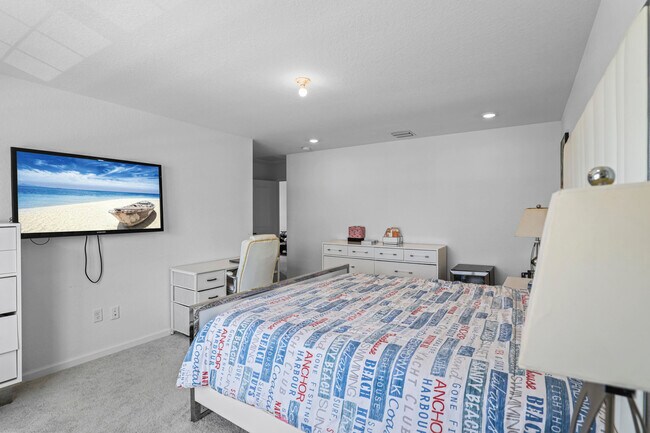 Building Photo - 11164 Middle Strm Dr