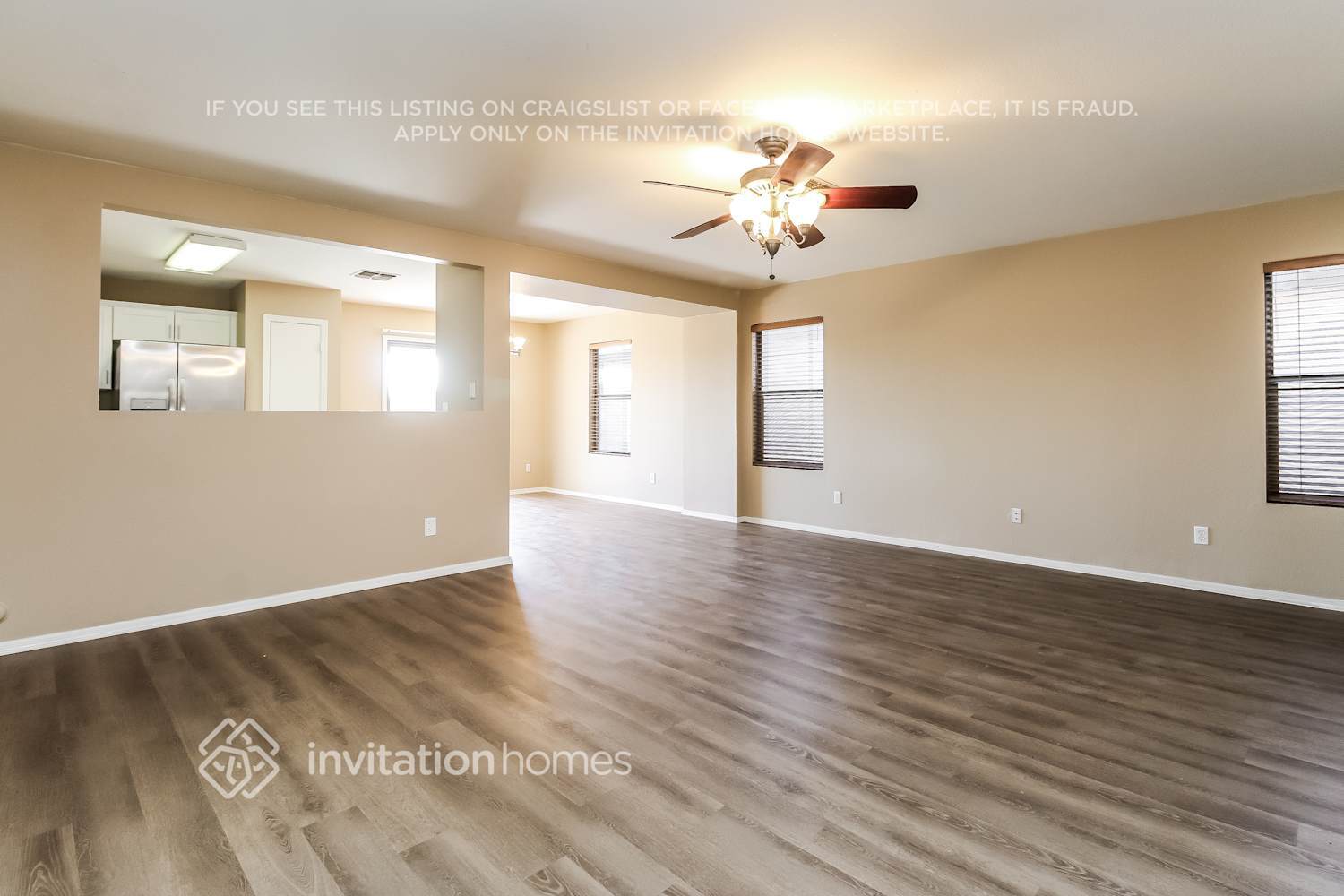 Building Photo - 8525 E Laguna Azul Ave