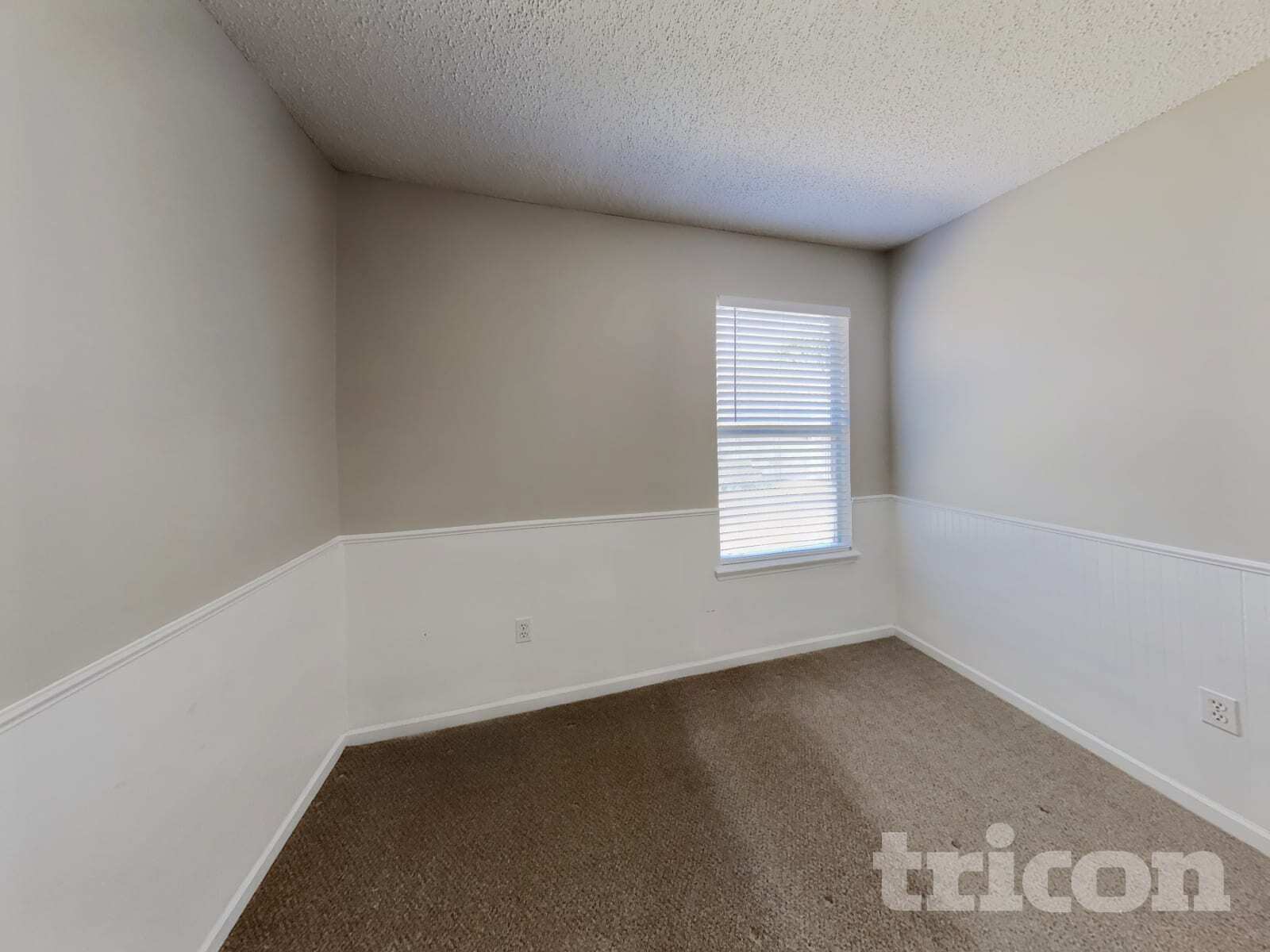 Building Photo - 500 Prosperity Lake Dr