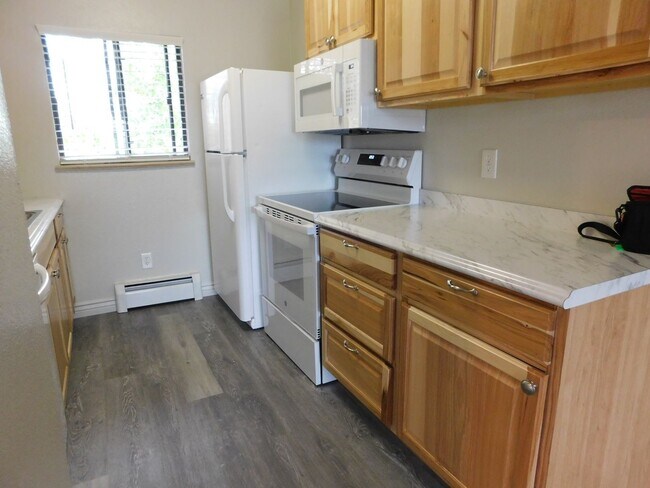 Building Photo - 1302 Glenwood Ave