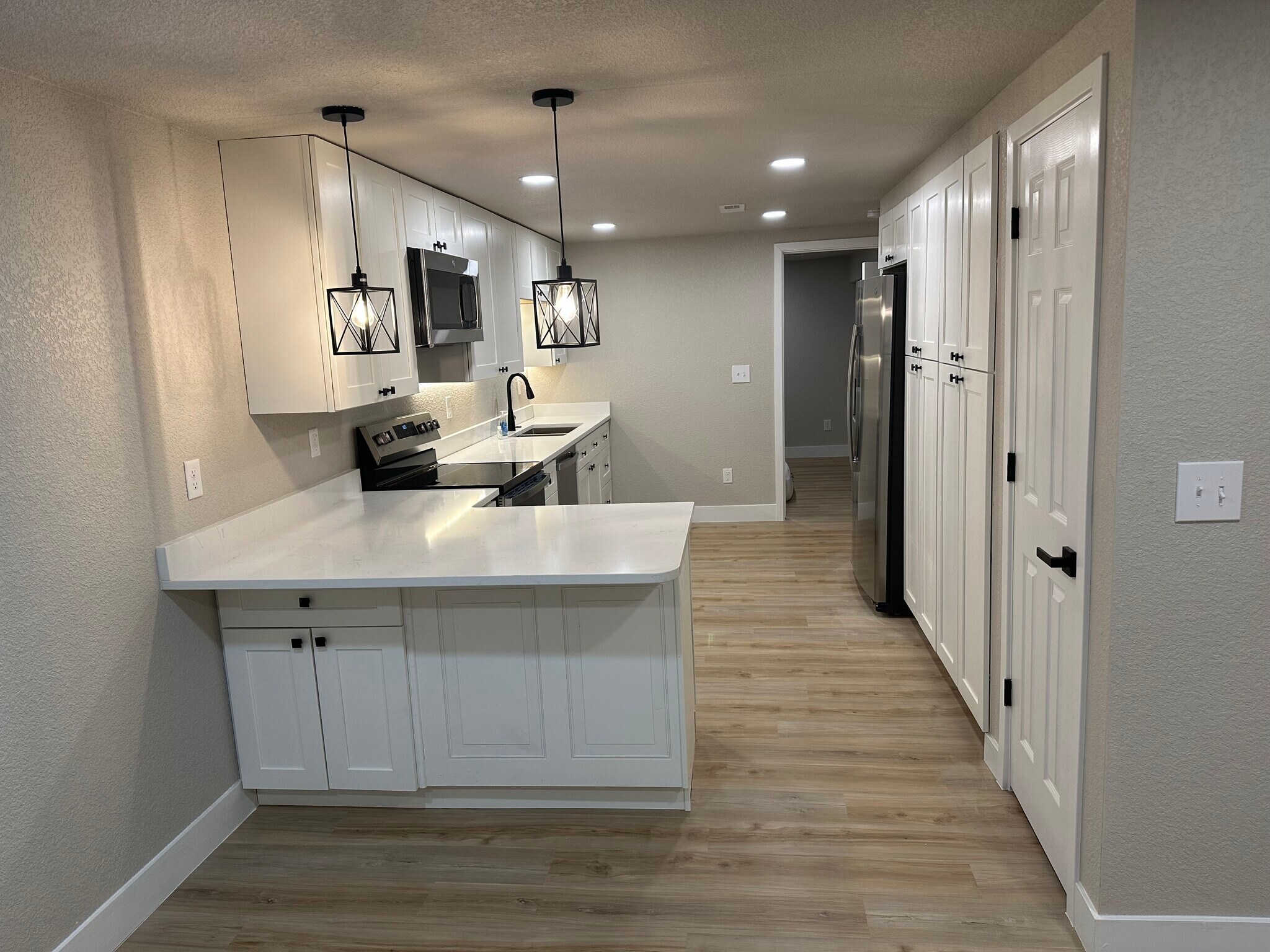 Building Photo - 7502 S Emerson Cir