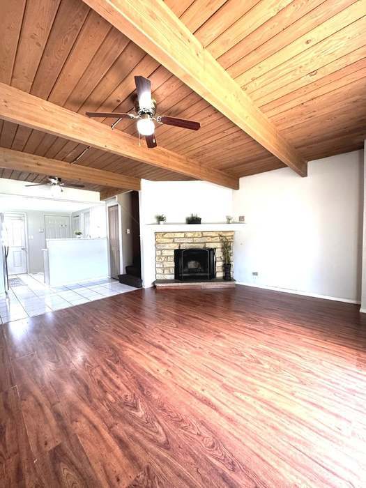 Building Photo - 347 Meadow Green Ln