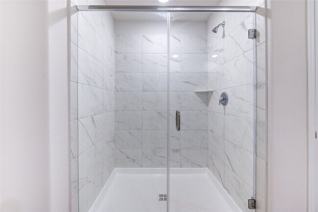 Building Photo - 2536 Malibu Gln Dr