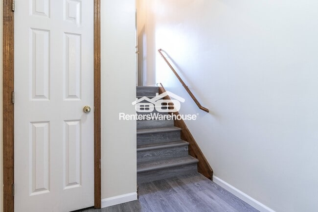 Building Photo - 1500 Galway Ct