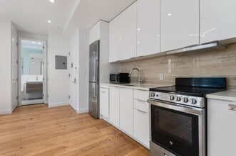 Building Photo - 1 bedroom in New York NY 10011