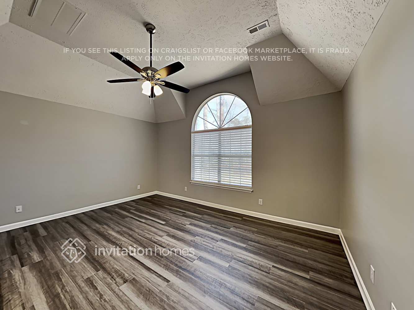 Building Photo - 6808 Loretta Pl