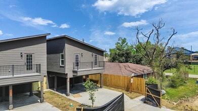Building Photo - Modern 3BR Duplex – New Construction in Houston