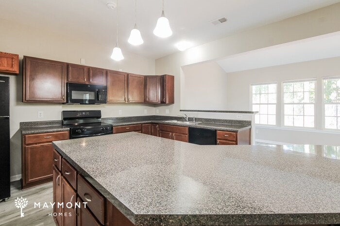 Building Photo - 327 Cumbre Ct