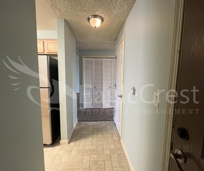 Building Photo - Availability at the Vineyards! 2 Bedroom 2 Bath ~ 2nd Floor Apartment **$200.00 Off 2nd Months Re...