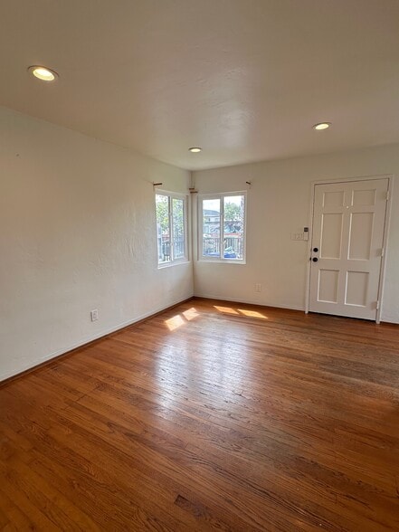 Building Photo - 4659 Idaho St