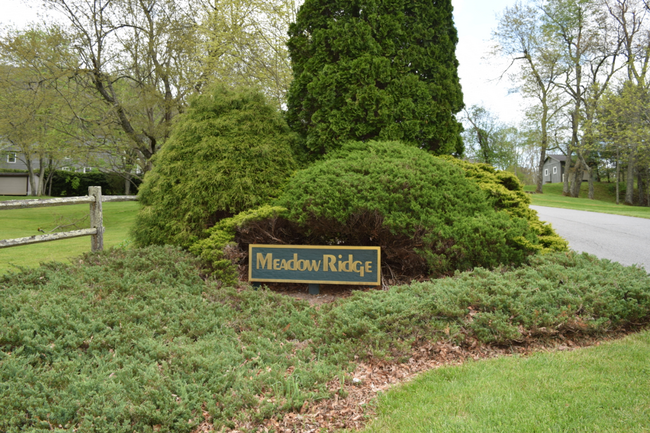 Building Photo - Quiet, Residential Townhome Community righ...