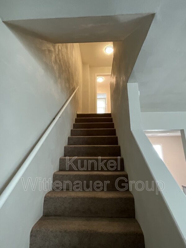 Building Photo - 1975 Nathan Ave