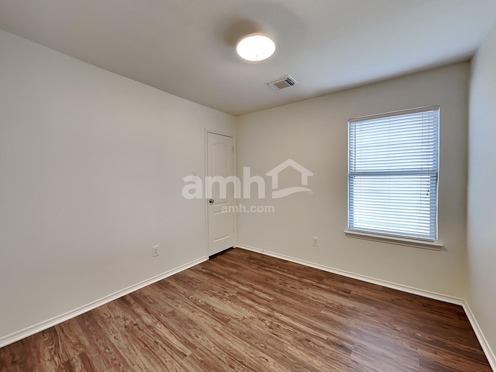 Building Photo - 9510 Narnia Springs Ct