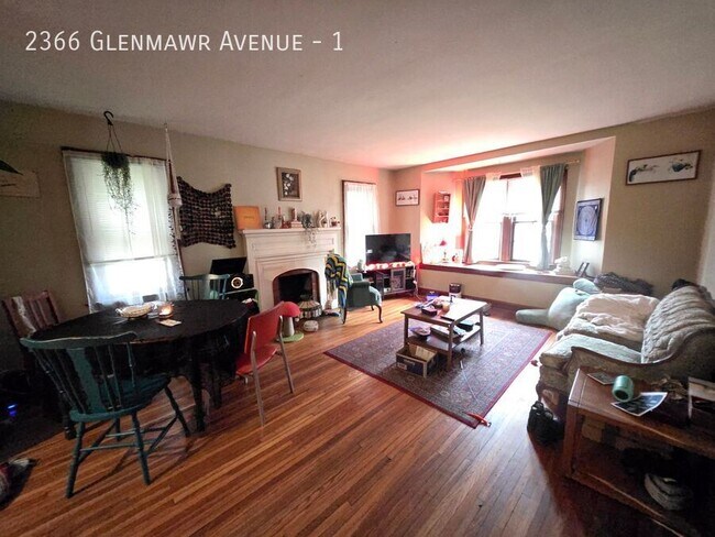 Building Photo - 2366 Glenmawr Ave