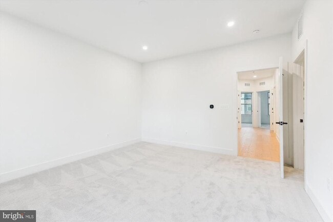Building Photo - 10113 Dalmatian St
