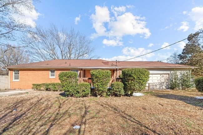 Building Photo - 2741 Clinton Cir