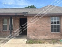 Building Photo - 7637 Windsor Oaks