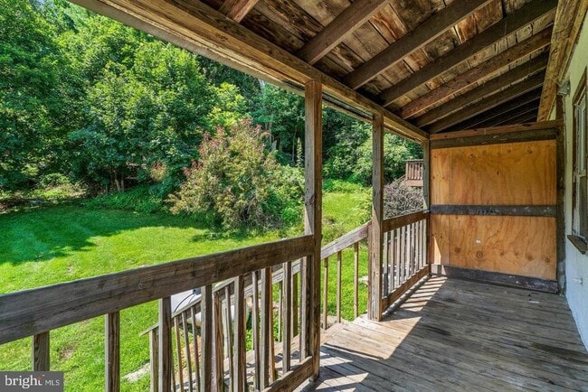 Building Photo - 62 Irish Ln