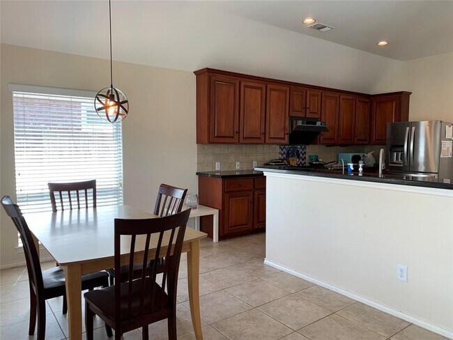 Building Photo - 3023 Aspen Ln