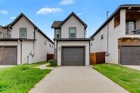 Building Photo - 2338 Starks Ave