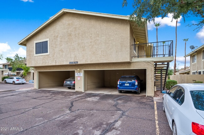 Building Photo - 1262 N 84th Pl