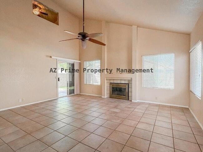 Building Photo - 2534 W Orchid Ln