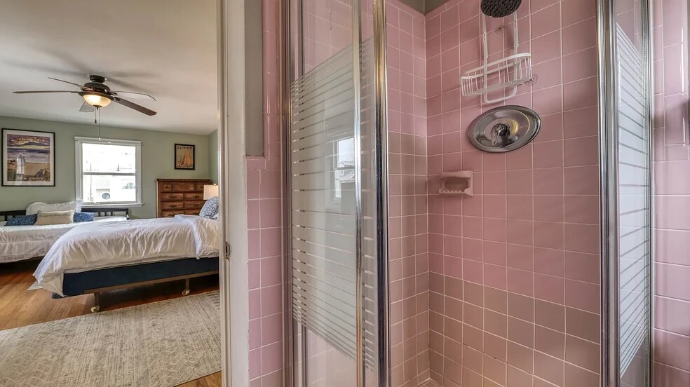 Building Photo - 108 S Newark Ave