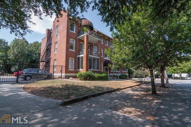 Building Photo - 90 Elizabeth St NE