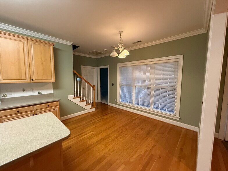 Building Photo - 2208 Anchoridge Ave
