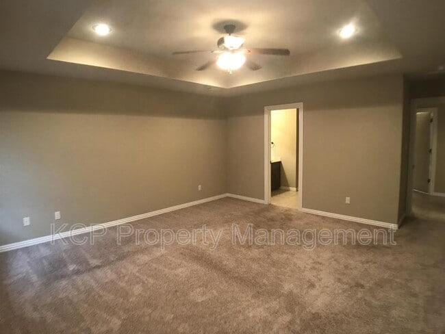 Building Photo - 6105 Red Cedar Cir