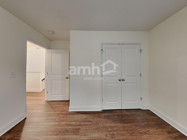 Building Photo - 203 Gregory Dr