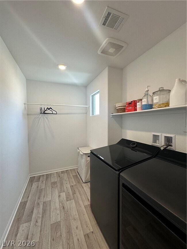 Building Photo - 2403 Celta Vigo Ave