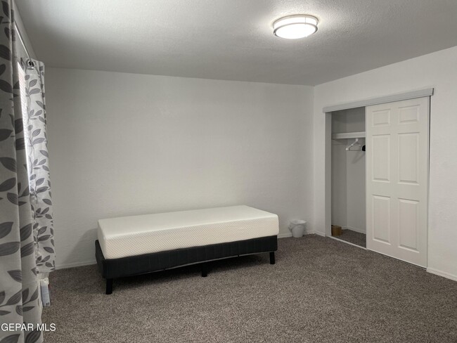 Building Photo - 10604 Fieldrock Ct