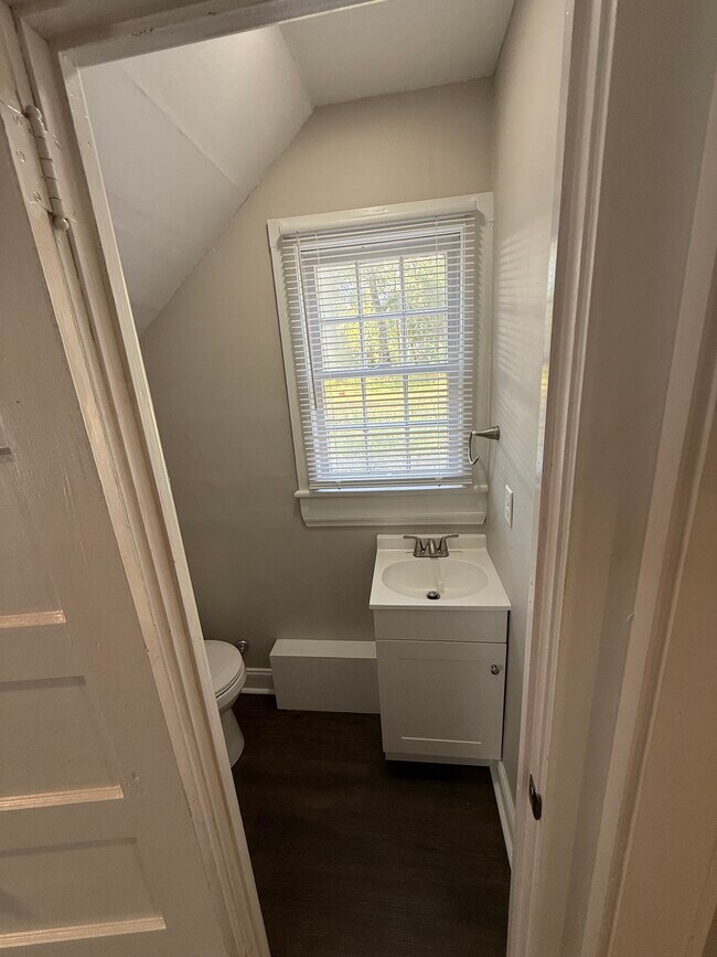 Building Photo - 809 Third Ave