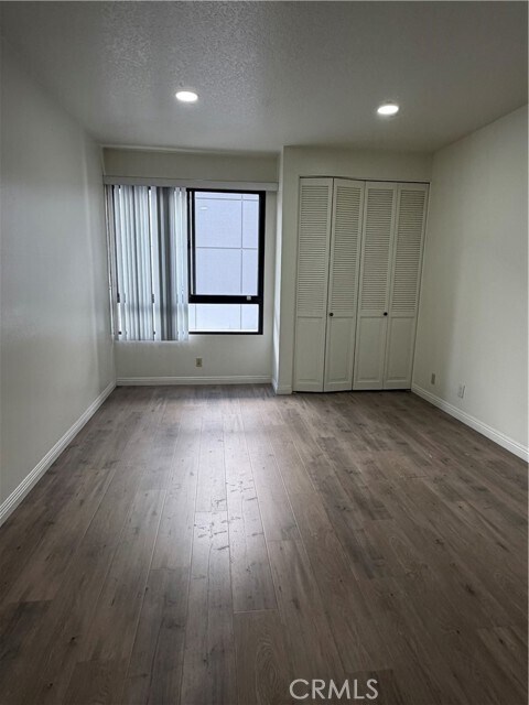 Building Photo - 4477 Wilshire Blvd