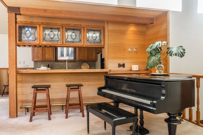 Building Photo - 283 Monterey Pine Rd