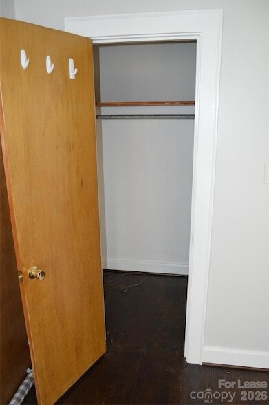 Building Photo - 1225 Davie Ave