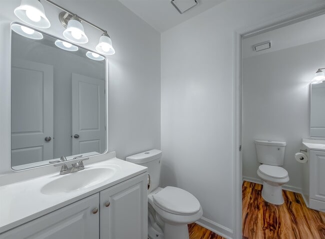 Building Photo - 3022 Homewood Pl