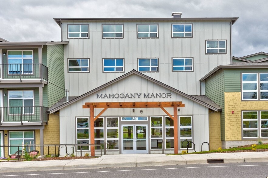 Exterior - Mahogany Manor