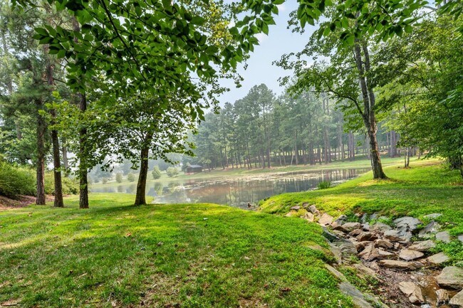 Building Photo - 237 Golf Course Trail