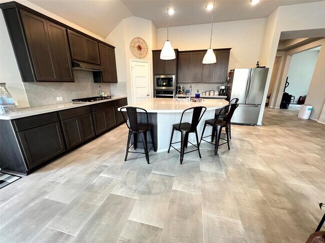 Building Photo - 25402 Kidwiler Dr