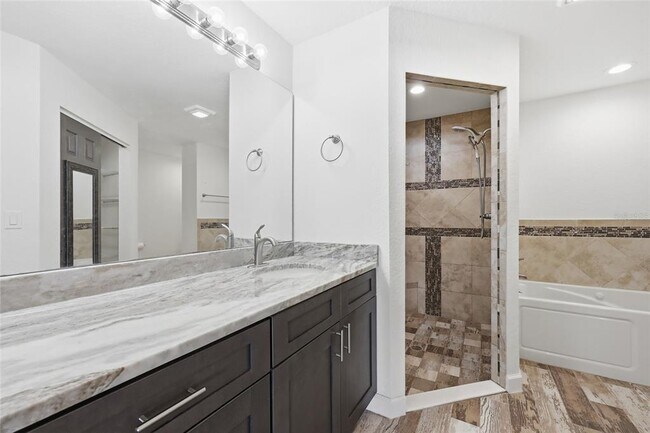 Building Photo - 3805 SW 115th St