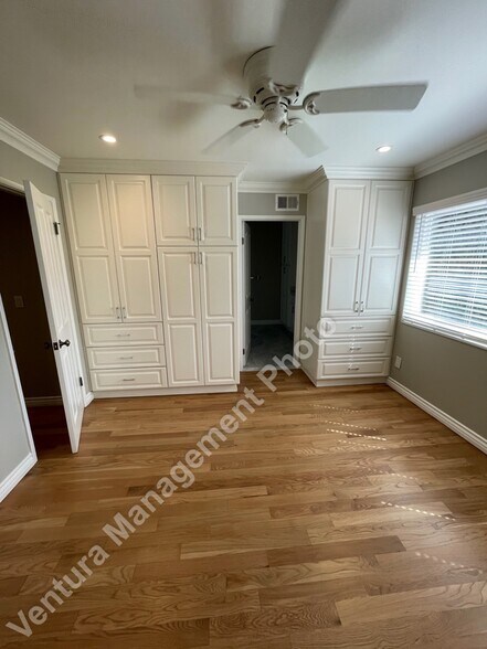 Building Photo - 5515 Lake Lindero Dr