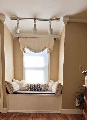 Window Seat - 32 W Circular St