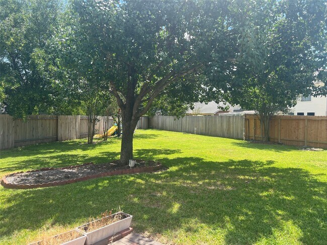 Building Photo - 3815 Shadow Knoll Ct