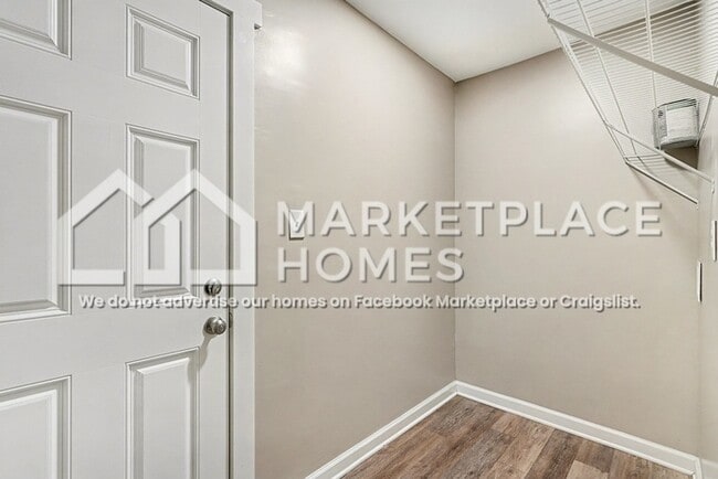 Building Photo - 703 Formwalt St SW