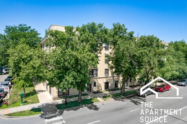 Building Photo - 4500 N Ashland Ave